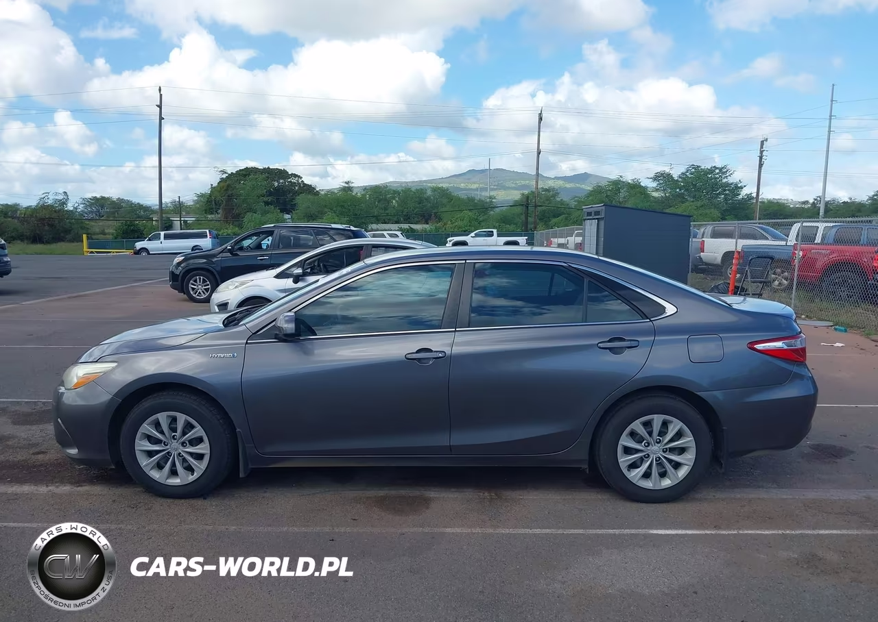 2015 Toyota Camry Hybrid Le VIN:4T1BD1FK5FU176678 - 14