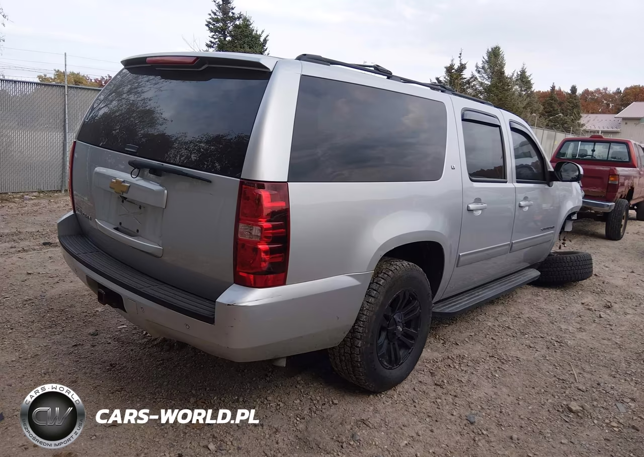 2014 Chevrolet Suburban 1500 Lt VIN:1GNSKJE75ER162795 - 4