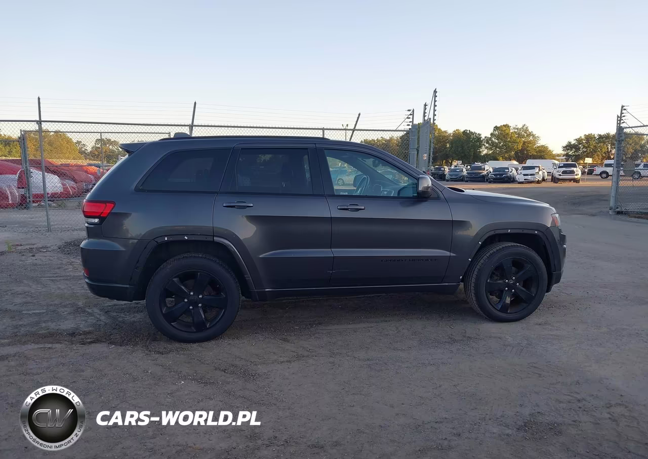 2015 Jeep Grand Cherokee Altitude VIN:1C4RJFAG0FC116471 - 13