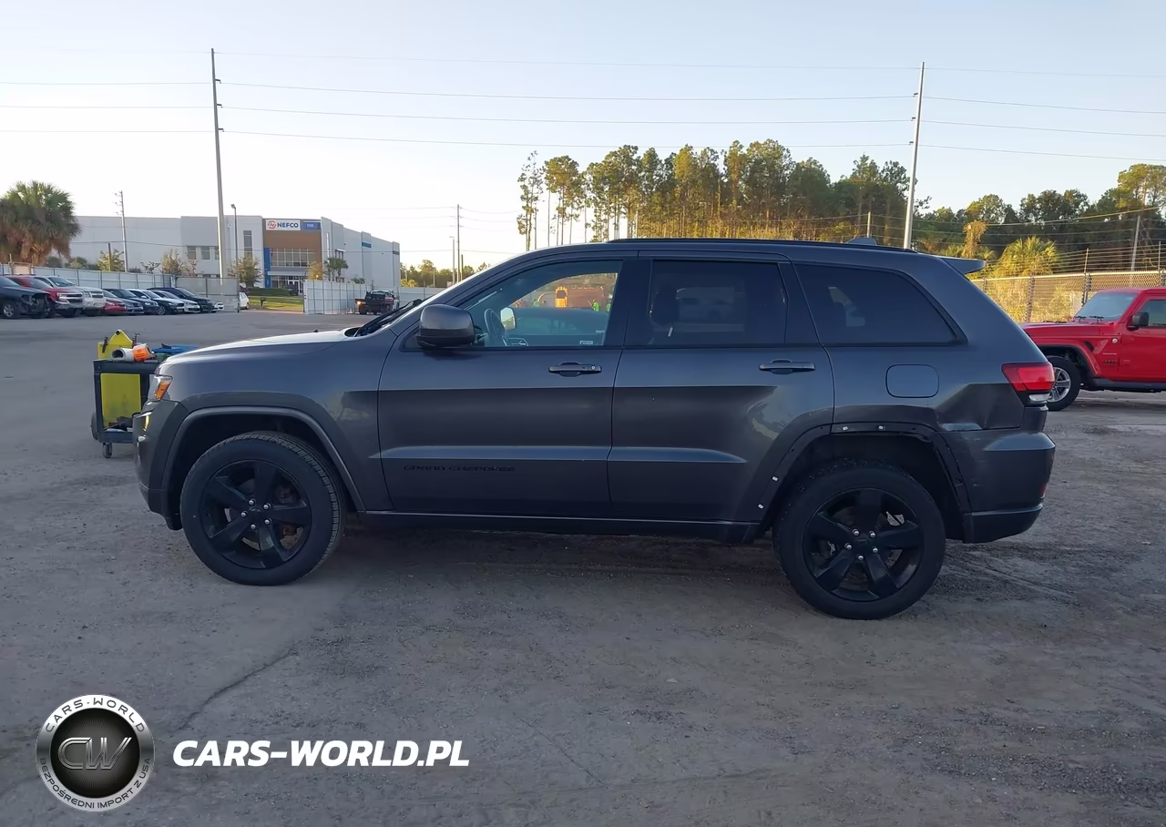 2015 Jeep Grand Cherokee Altitude VIN:1C4RJFAG0FC116471 - 14
