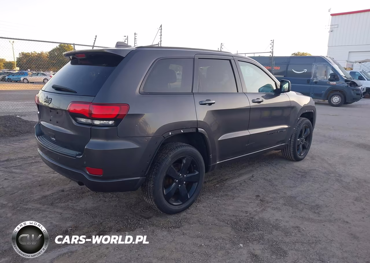 2015 Jeep Grand Cherokee Altitude VIN:1C4RJFAG0FC116471 - 4