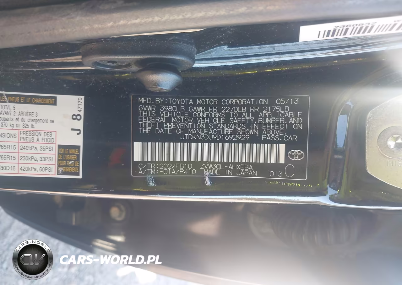 2013 Toyota Prius Two VIN:JTDKN3DU9D1692929 - 9
