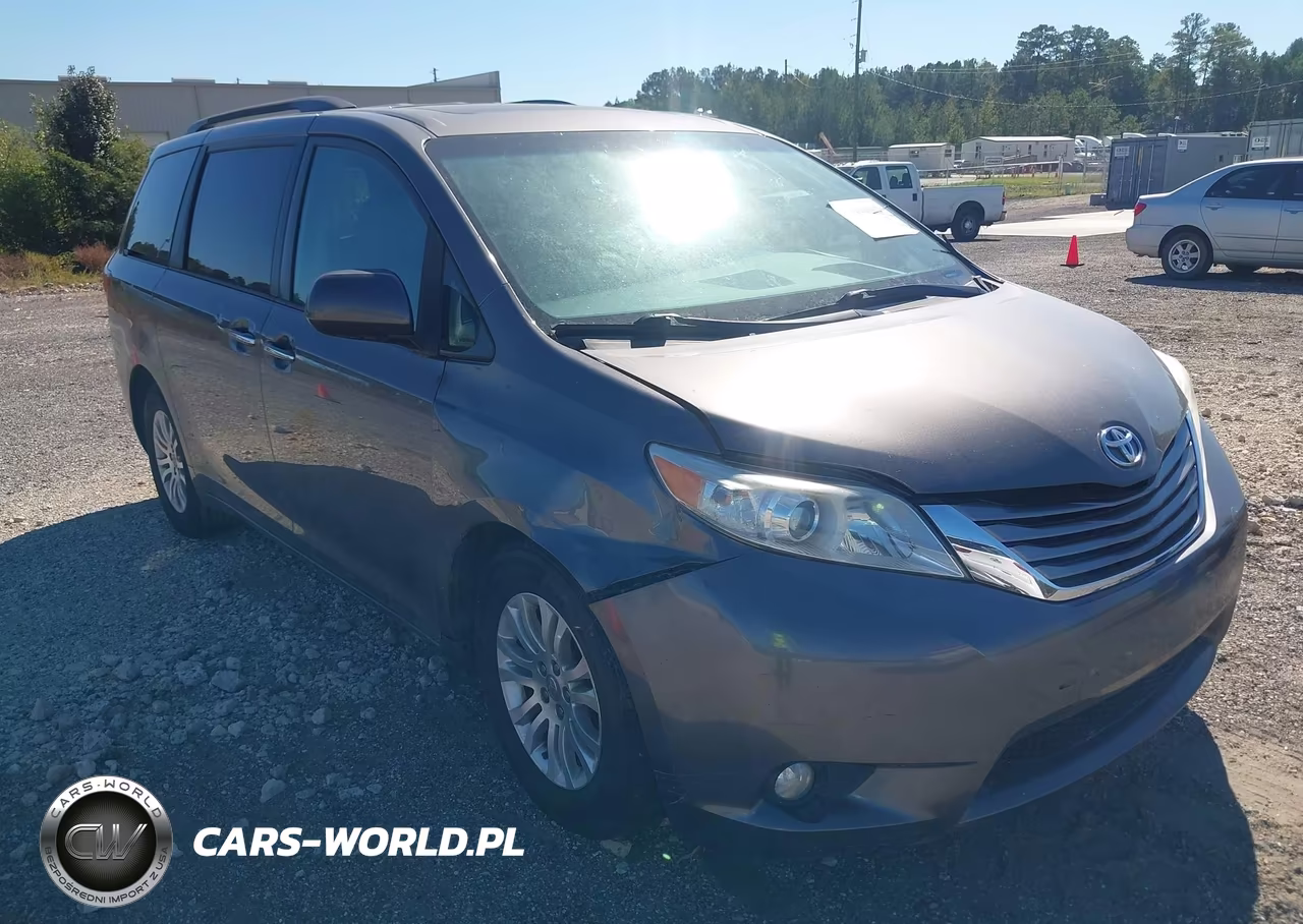 2017 Toyota Sienna Xle 8 Passenger VIN:5TDYZ3DC5HS895749 - 1