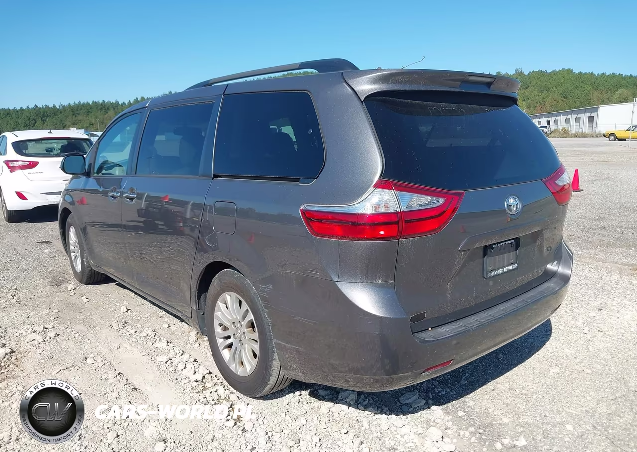 2017 Toyota Sienna Xle 8 Passenger VIN:5TDYZ3DC5HS895749 - 3