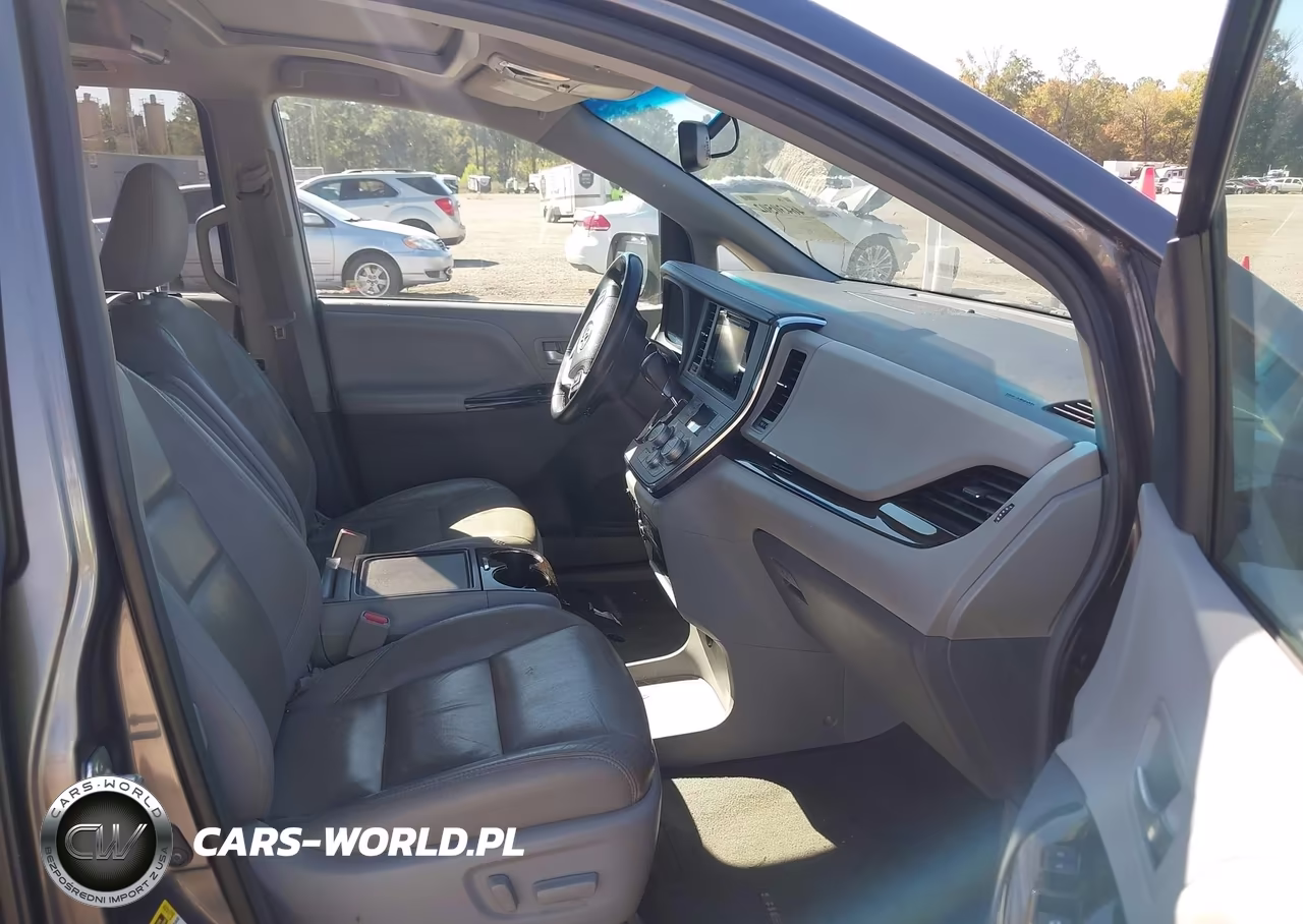 2017 Toyota Sienna Xle 8 Passenger VIN:5TDYZ3DC5HS895749 - 5
