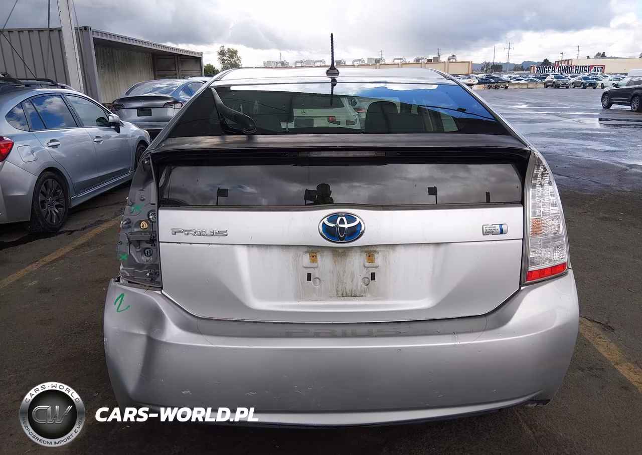 2011 Toyota Prius Two VIN:JTDKN3DU9B1463826 - 16