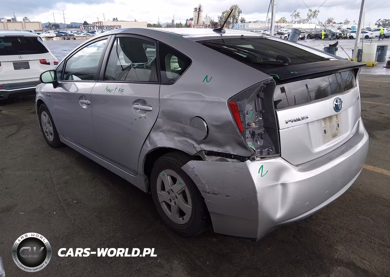 2011 Toyota Prius Two VIN:JTDKN3DU9B1463826 - 3