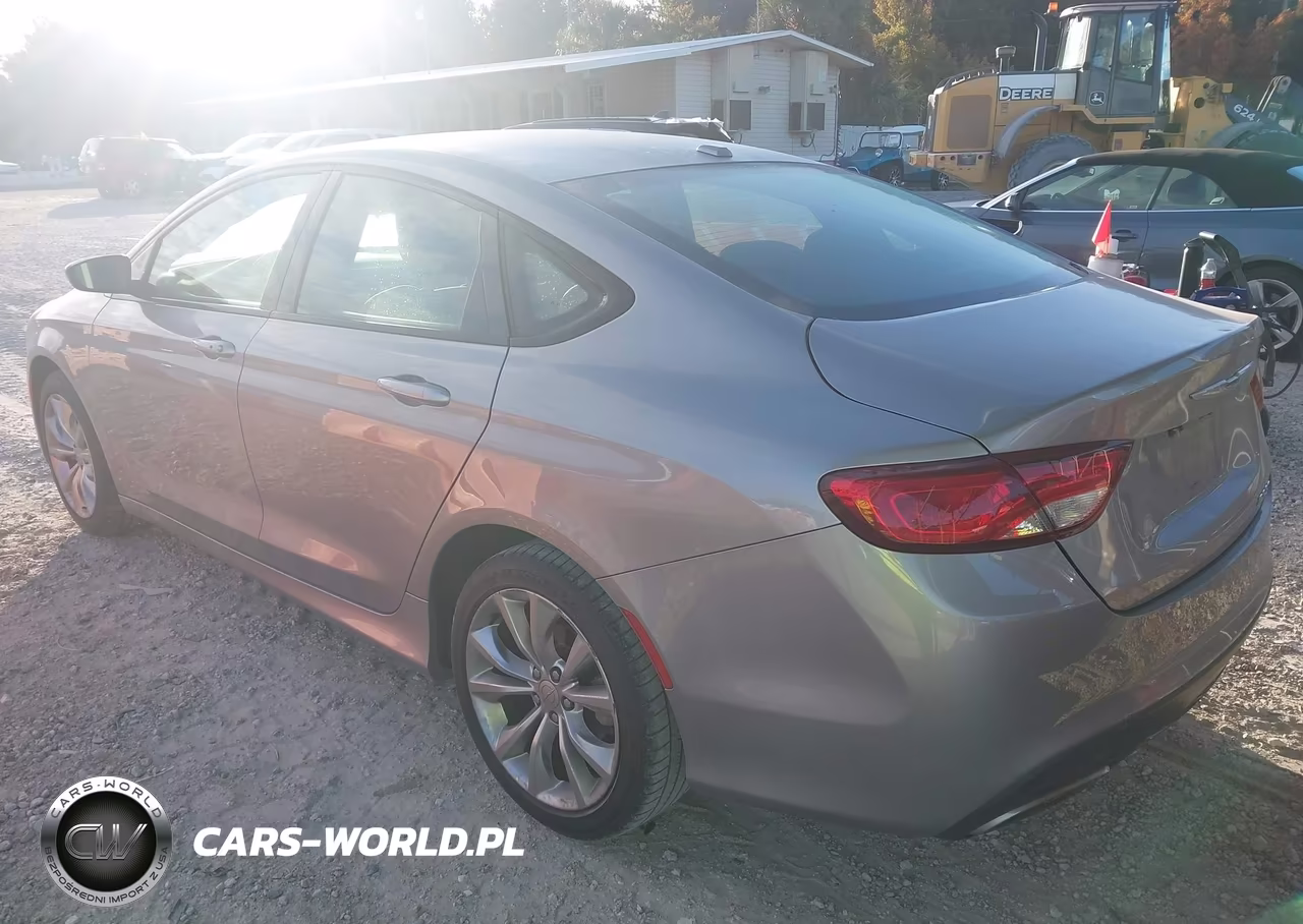 2015 Chrysler 200 S VIN:1C3CCCBGXFN515670 - 3