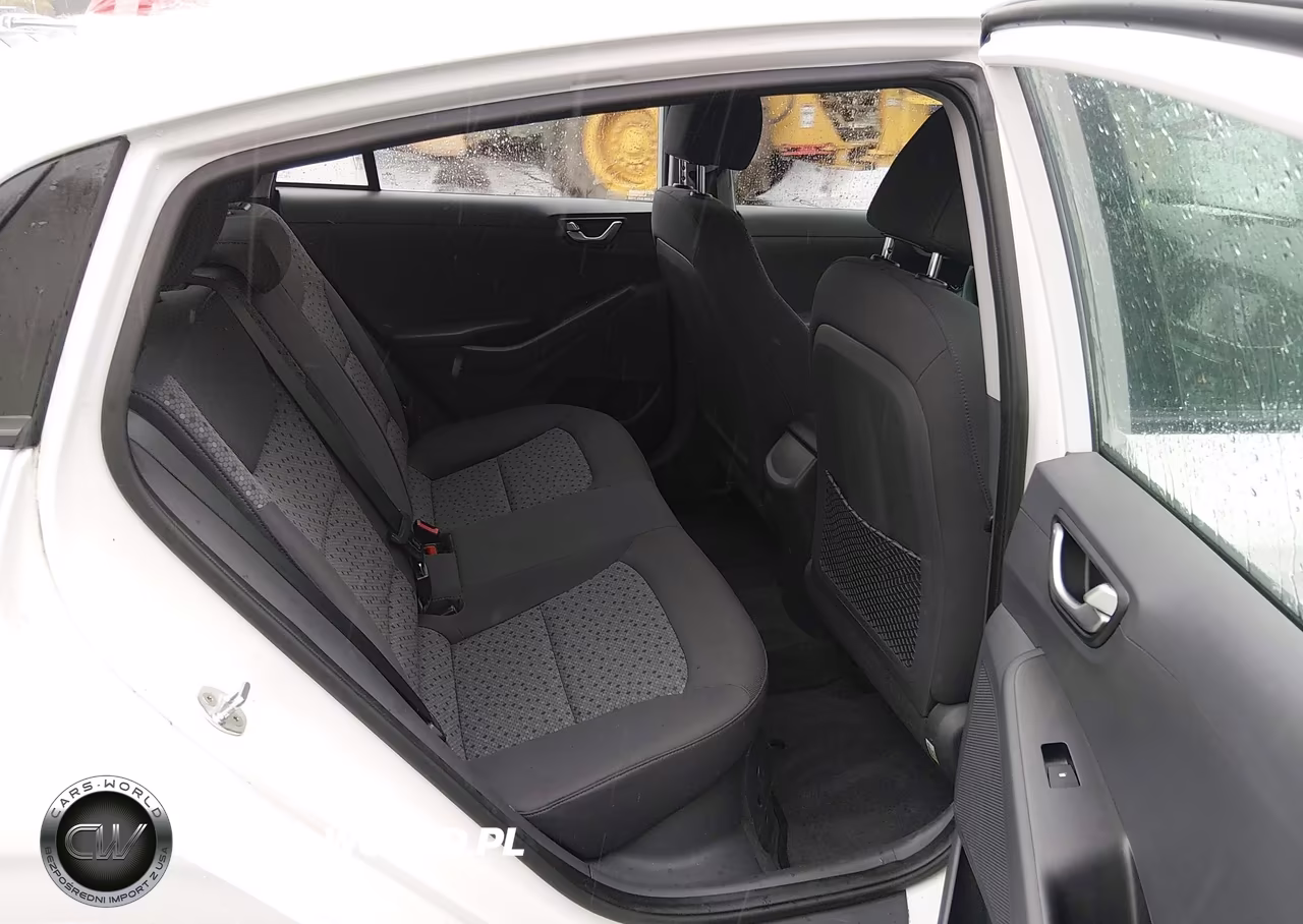 2019 Hyundai Ioniq Hybrid Blue VIN:KMHC65LC7KU108010 - 8