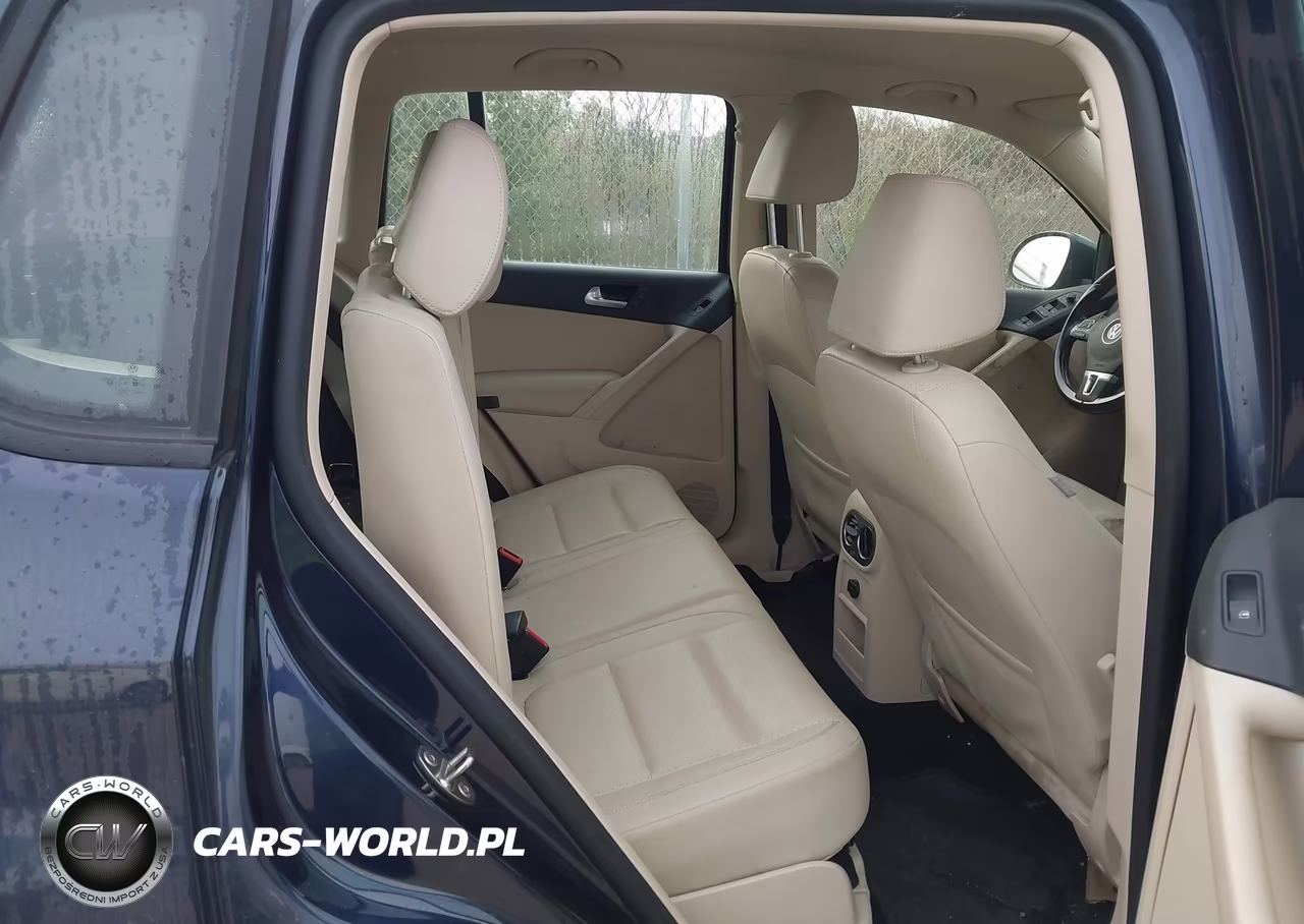 2016 Volkswagen Tiguan S VIN:WVGBV7AXXGW545334 - 8