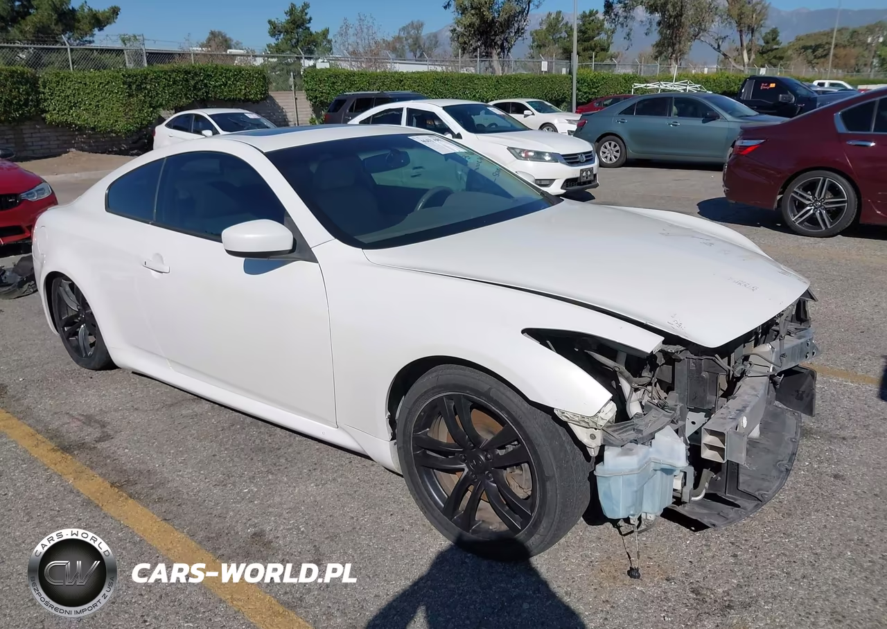 2012 Infiniti G37 Journey