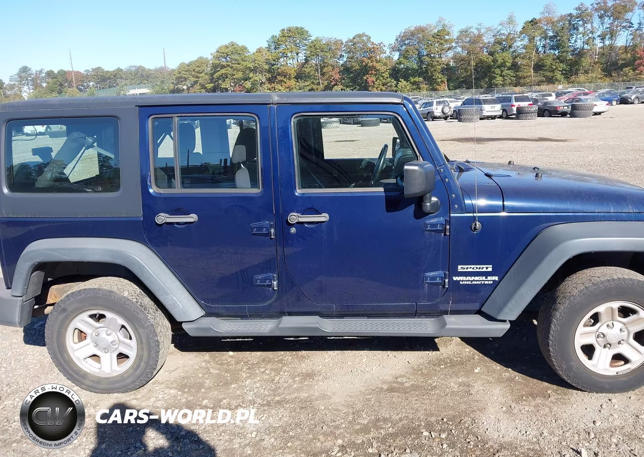 2013 Jeep Wrangler Unlimited Sport VIN:1C4BJWDG0DL627348 - 13