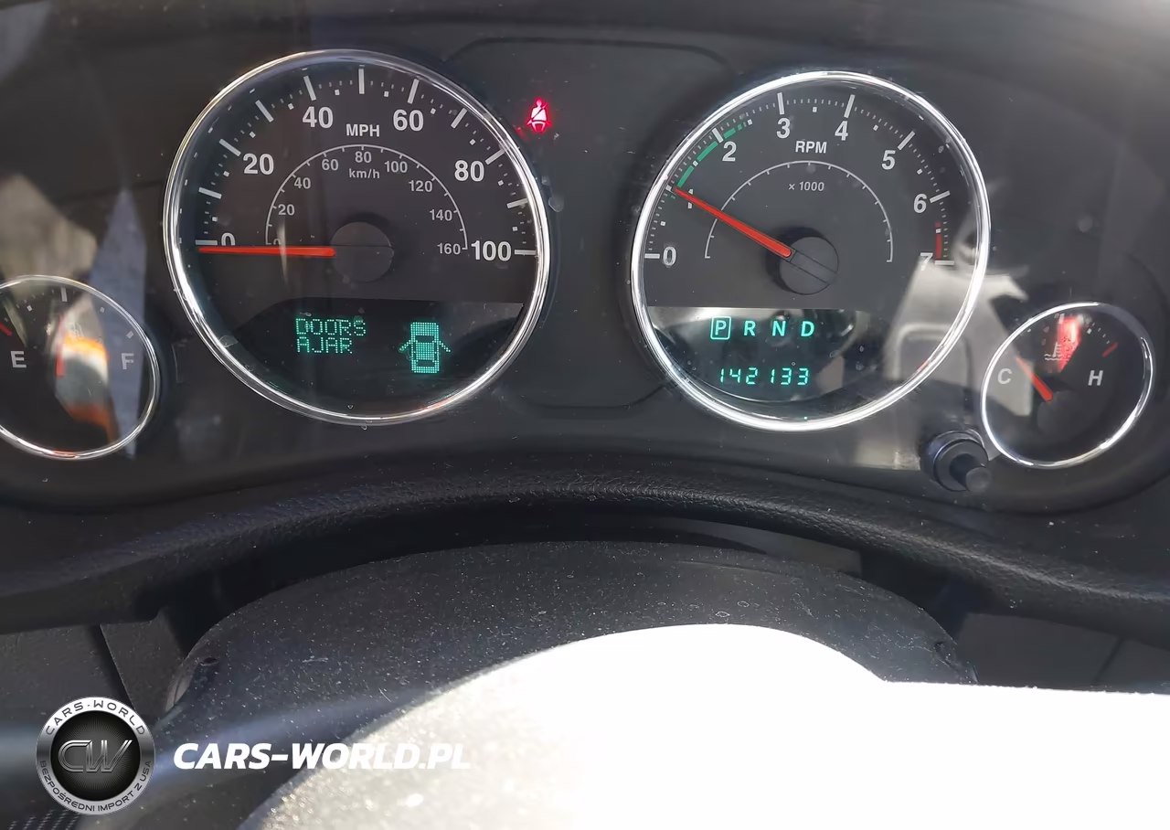 2013 Jeep Wrangler Unlimited Sport VIN:1C4BJWDG0DL627348 - 15