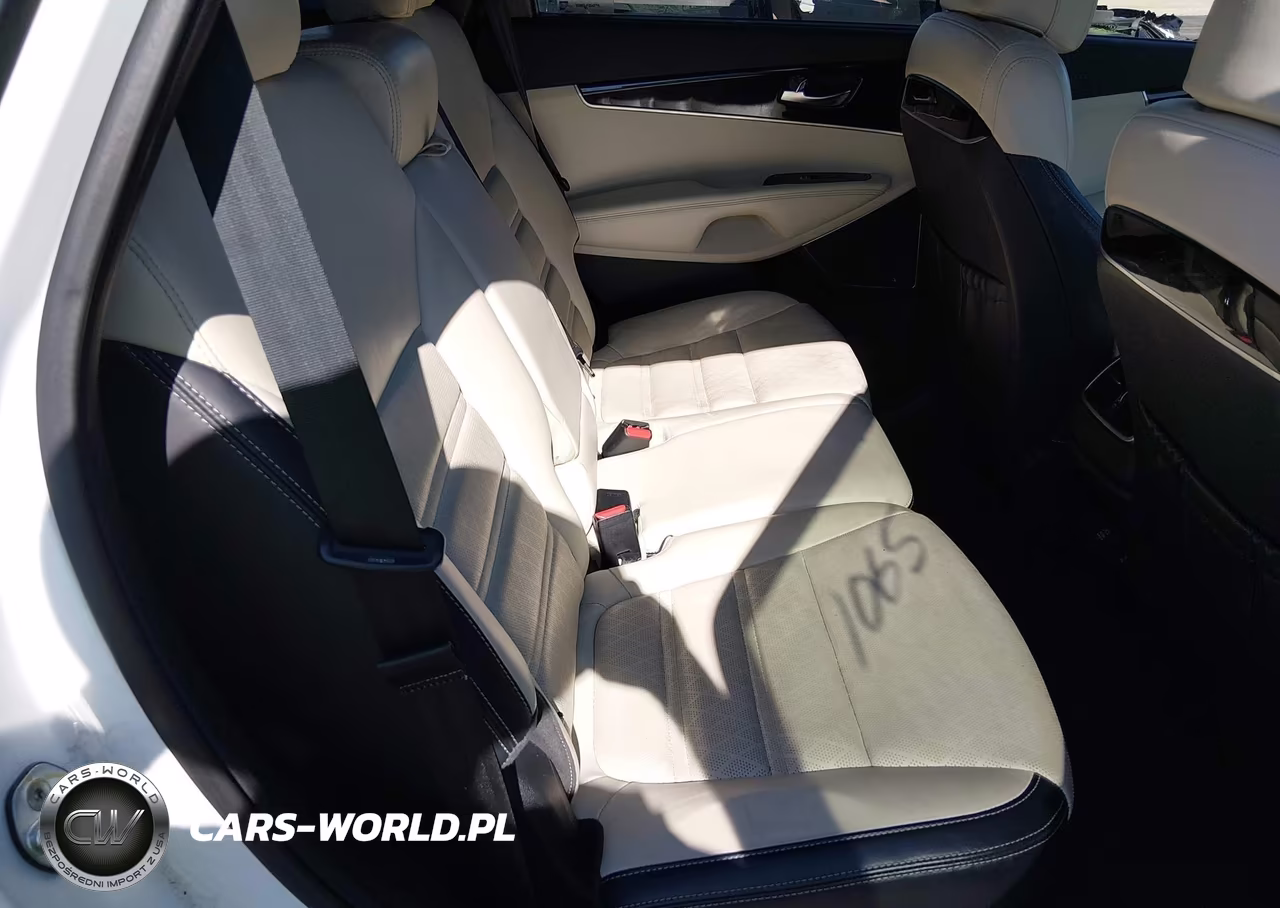 2017 Kia Sorento 3.3L Sxl VIN:5XYPKDA54HG243147 - 8