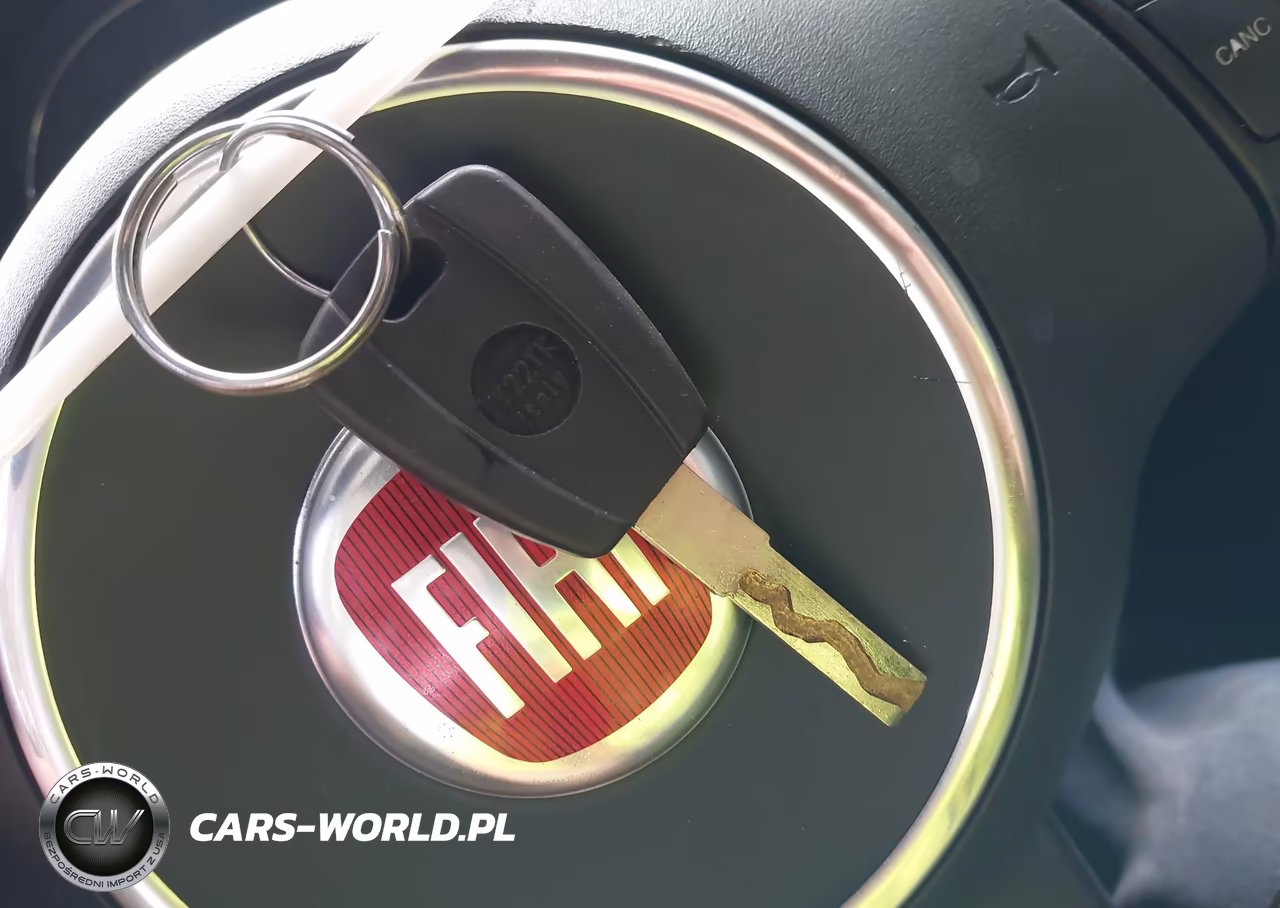 2015 Fiat 500 Sport VIN:3C3CFFBR9FT652383 - 11