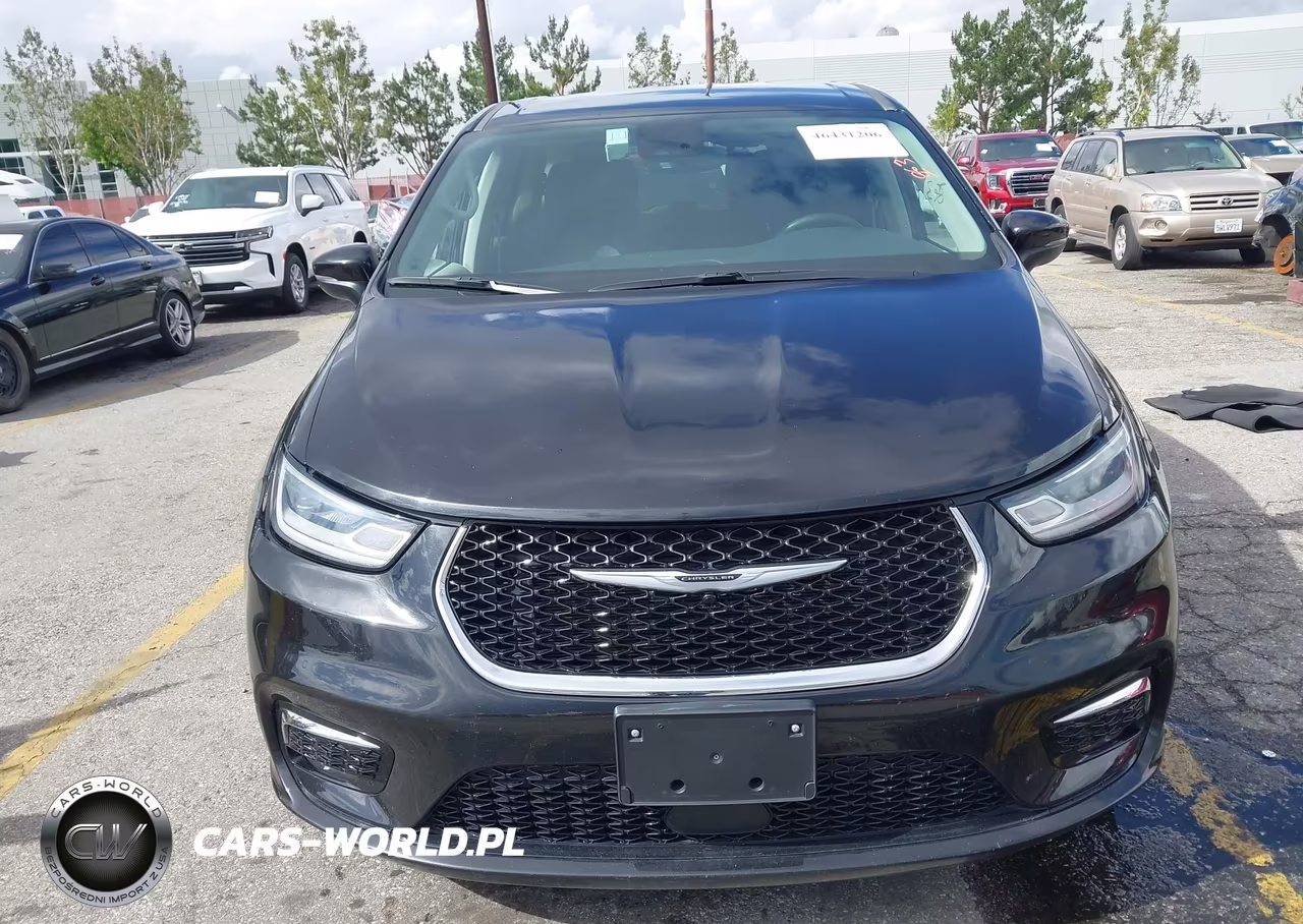 2023 Chrysler Pacifica Hybrid Touring L VIN:2C4RC1L77PR599010 - 13