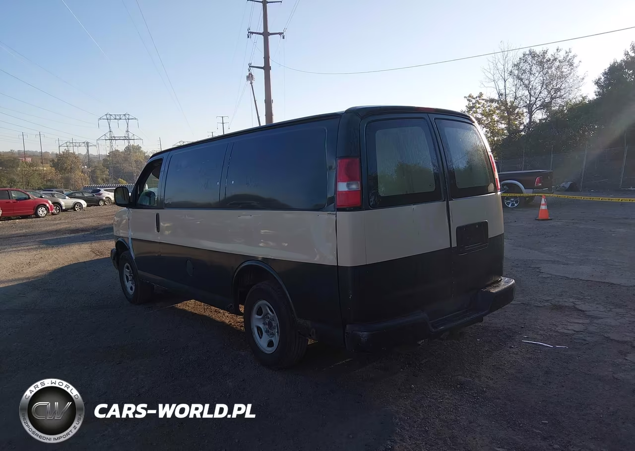 2007 Chevrolet Express Work Van VIN:1GCFG15X971145477 - 3