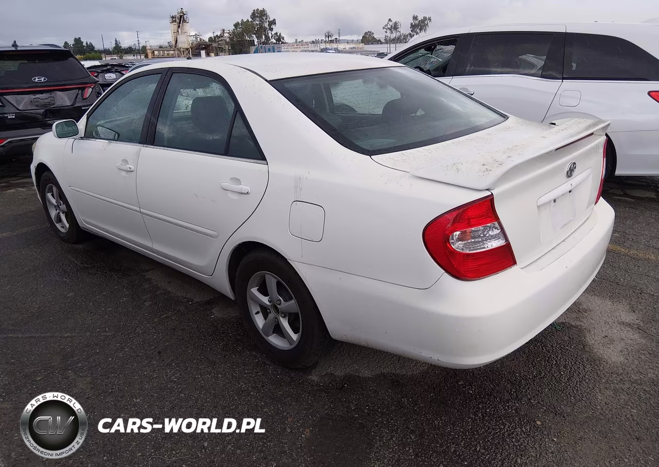 2004 Toyota Camry Se VIN:JTDBE32K940270568 - 3