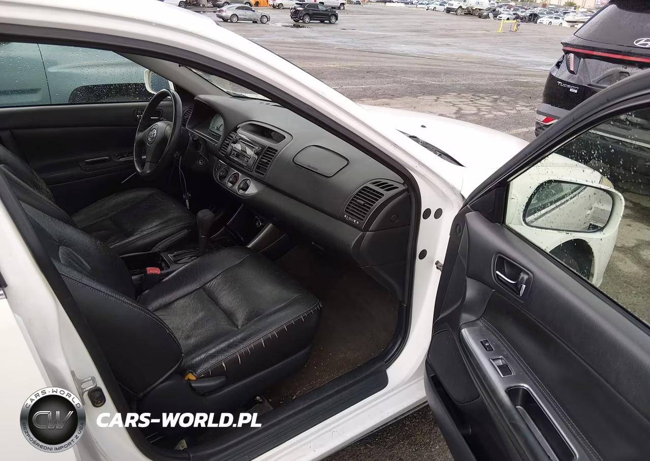 2004 Toyota Camry Se VIN:JTDBE32K940270568 - 5