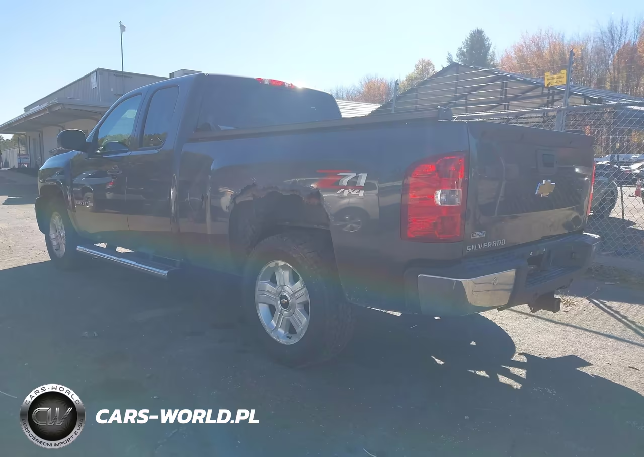 2011 Chevrolet Silverado 1500 Lt VIN:1GCRKSE37BZ211047 - 3