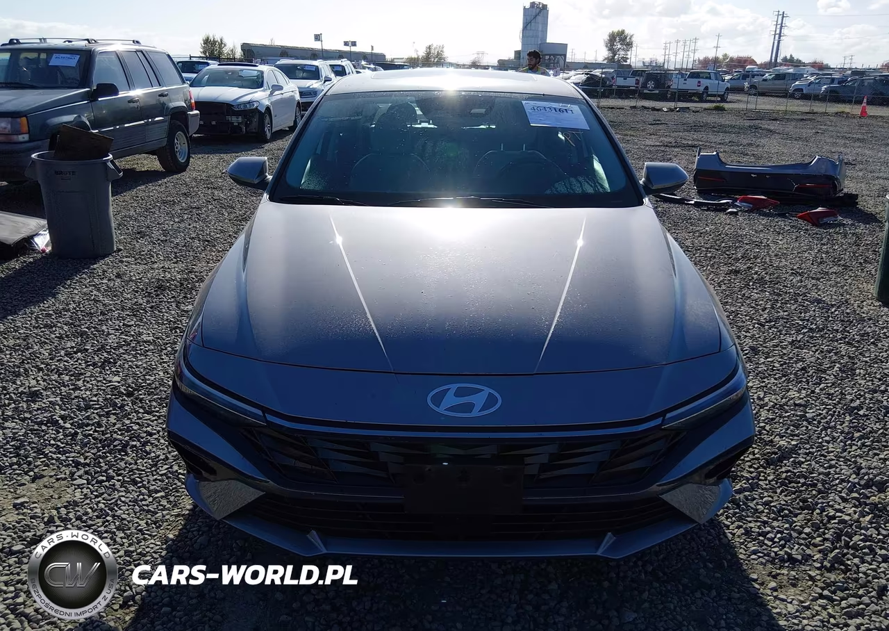2025 Hyundai Elantra Limited VIN:KMHLP4DG2SU966882 - 13