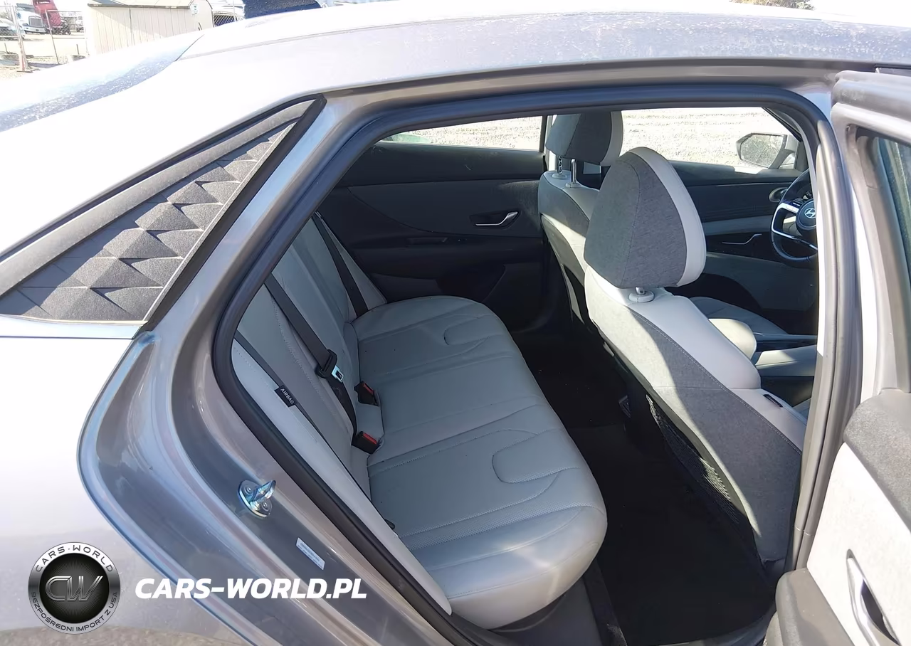 2025 Hyundai Elantra Limited VIN:KMHLP4DG2SU966882 - 8