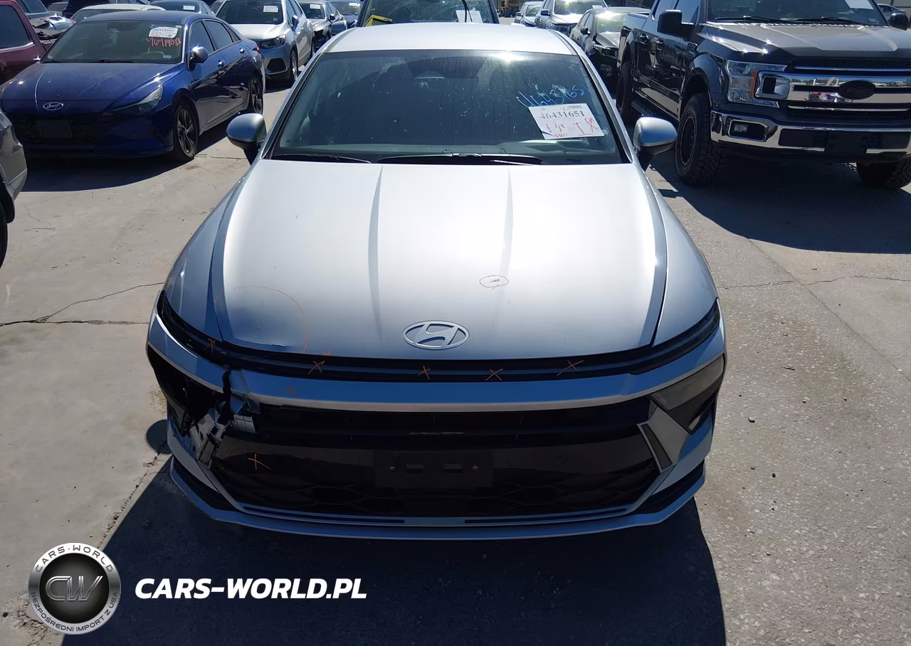 2026 Hyundai Sonata Hybrid Blue VIN:KMHL24JJ0TA167913 - 13