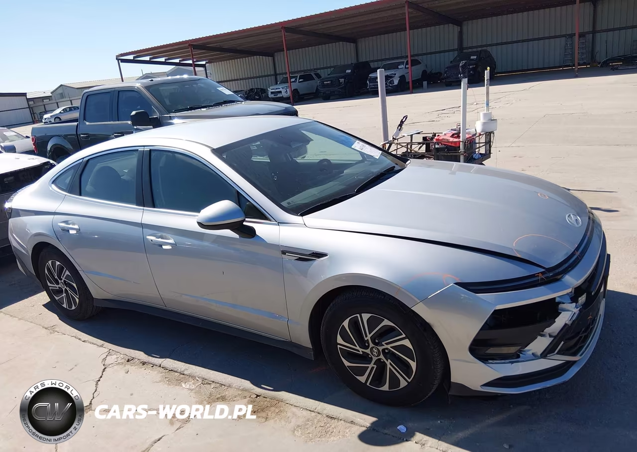 2026 Hyundai Sonata Hybrid Blue VIN:KMHL24JJ0TA167913 - 14