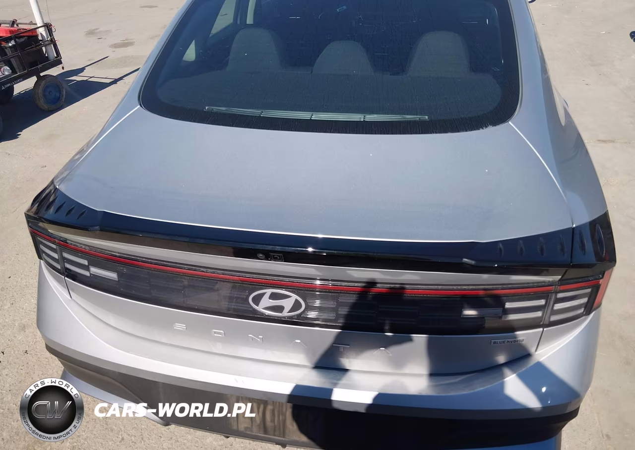 2026 Hyundai Sonata Hybrid Blue VIN:KMHL24JJ0TA167913 - 17