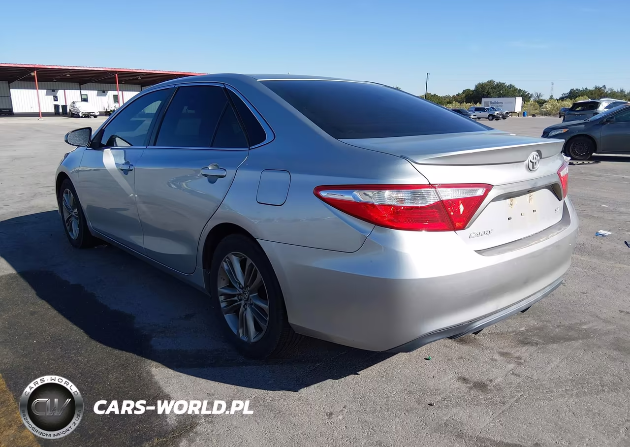 2016 Toyota Camry Se VIN:4T1BF1FK8GU615044 - 3