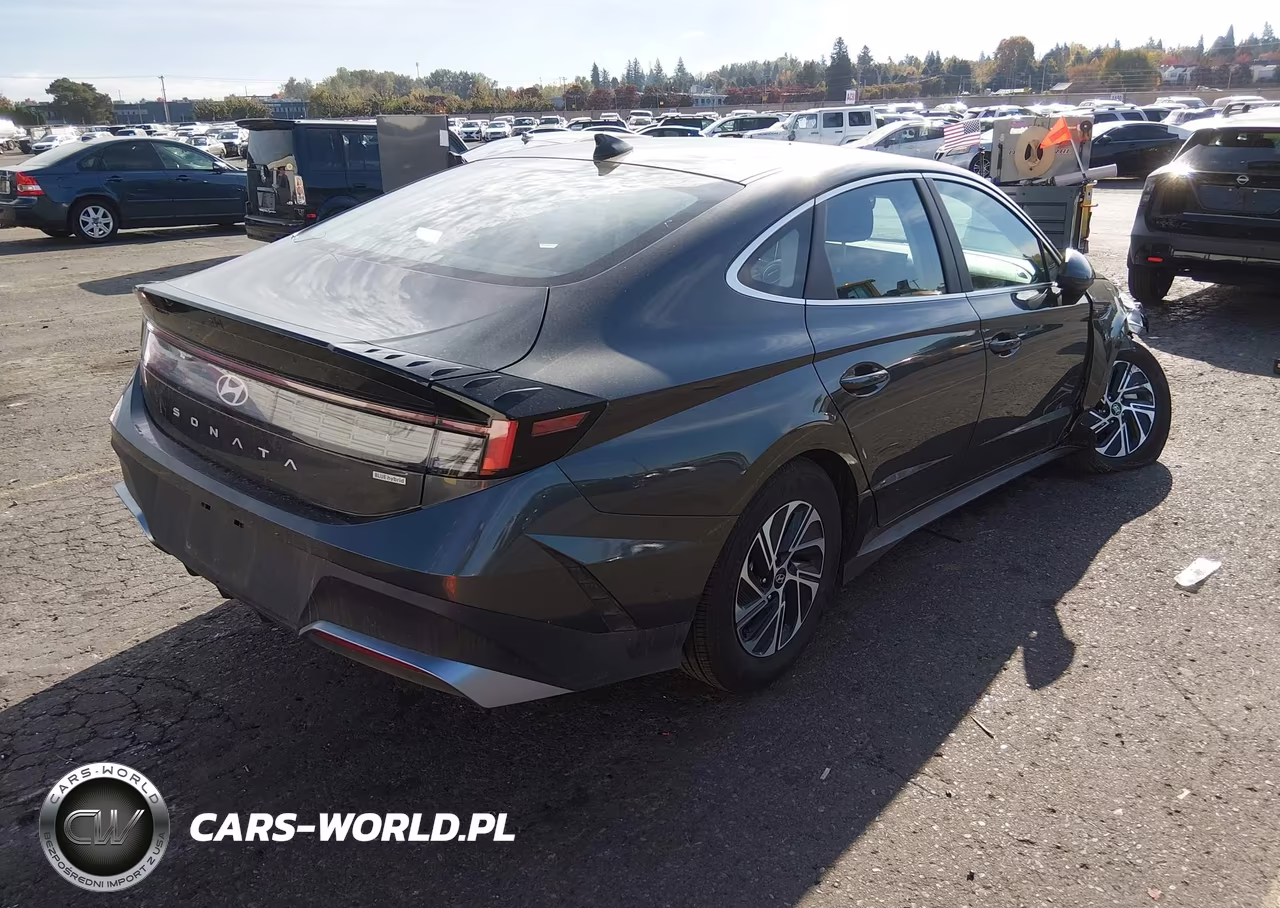 2026 Hyundai Sonata Hybrid Blue VIN:KMHL24JJ2TA161952 - 4