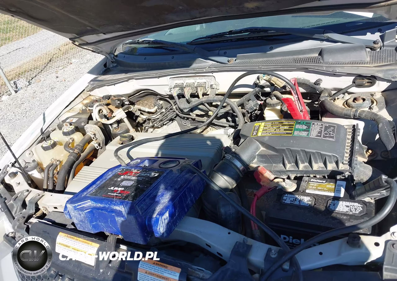 2007 Ford Escape Hybrid VIN:1FMCU59HX7KB35049 - 10