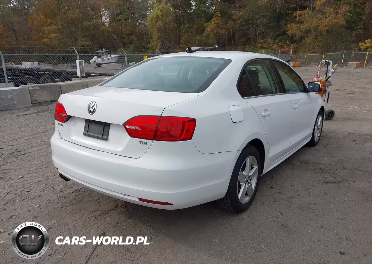 2014 Volkswagen Jetta 2.0L Tdi VIN:3VWLL7AJ0EM372962 - 4