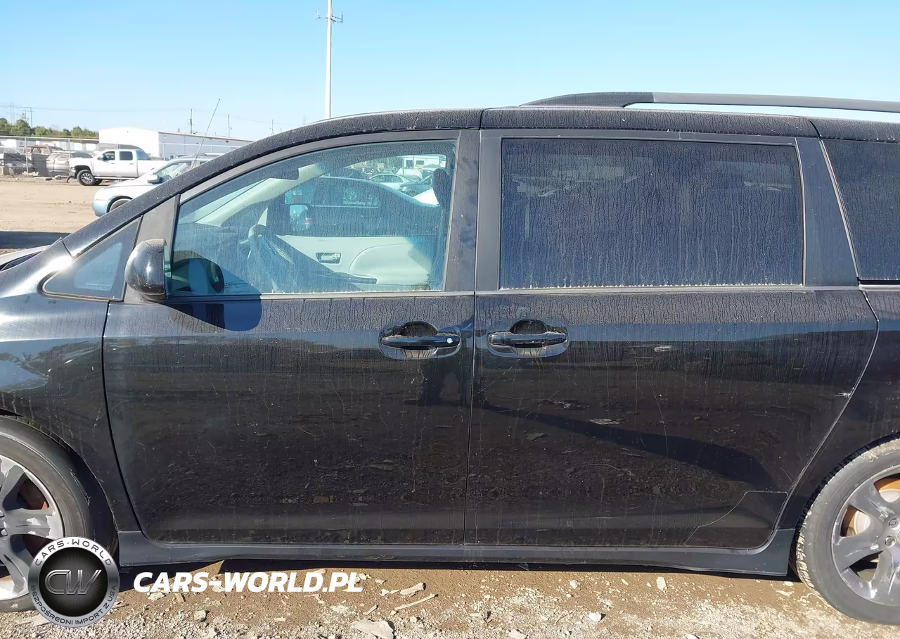 2011 Toyota Sienna Se VIN:5TDXK3DC1BS074655 - 14