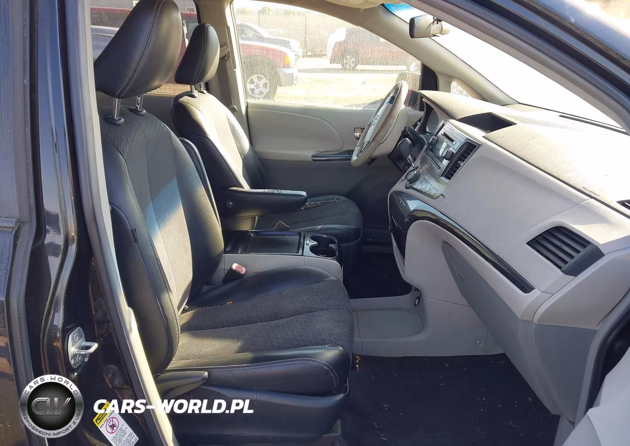 2011 Toyota Sienna Se VIN:5TDXK3DC1BS074655 - 5
