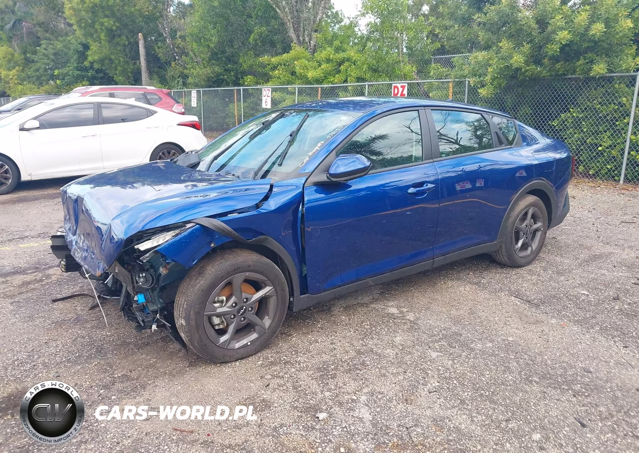 2025 Kia K4 Lxs VIN:3KPFT4DE6SE065573 - 2