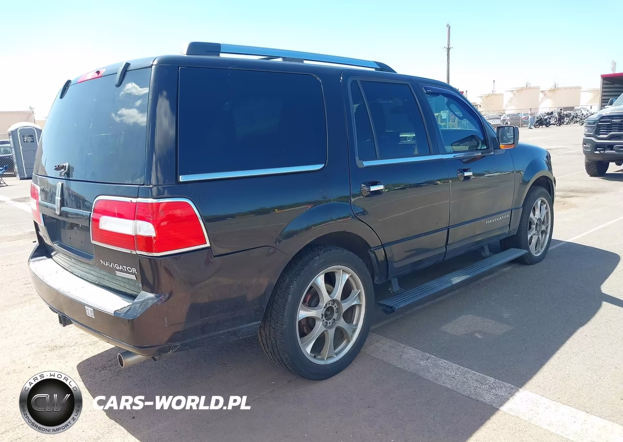 2014 Lincoln Navigator VIN:5LMJJ2H54EEL01449 - 4