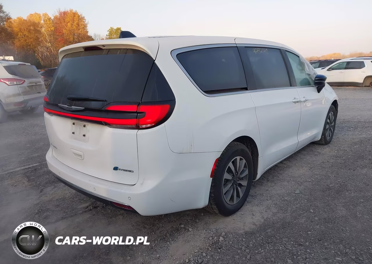 2024 Chrysler Pacifica Hybrid Select VIN:2C4RC1S76RR181106 - 4