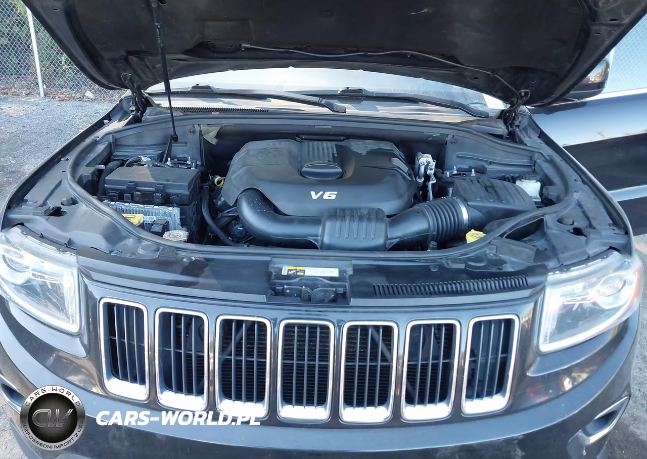 2014 Jeep Grand Cherokee Laredo VIN:1C4RJFAGXEC440039 - 10