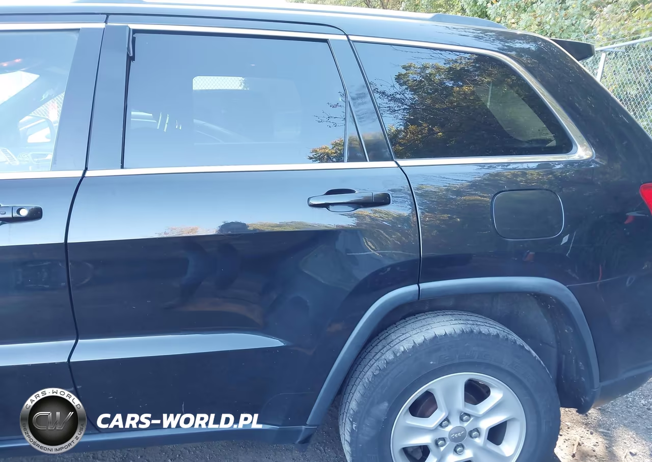 2014 Jeep Grand Cherokee Laredo VIN:1C4RJFAGXEC440039 - 19