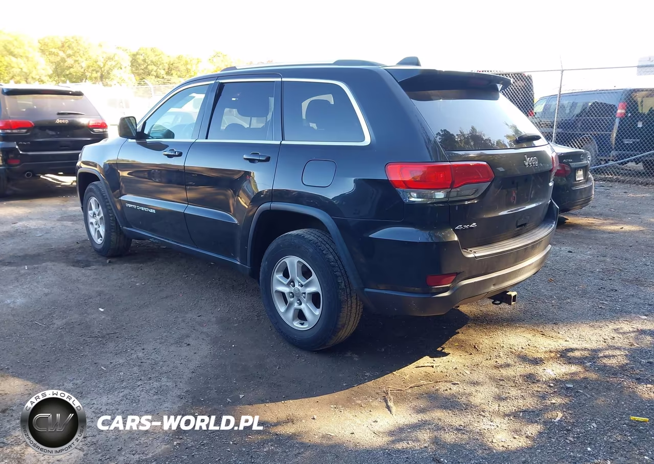 2014 Jeep Grand Cherokee Laredo VIN:1C4RJFAGXEC440039 - 3