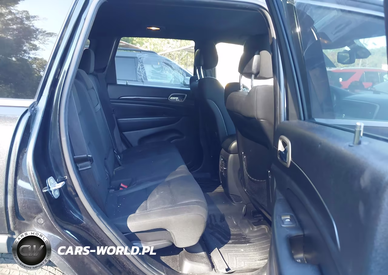 2014 Jeep Grand Cherokee Laredo VIN:1C4RJFAGXEC440039 - 8