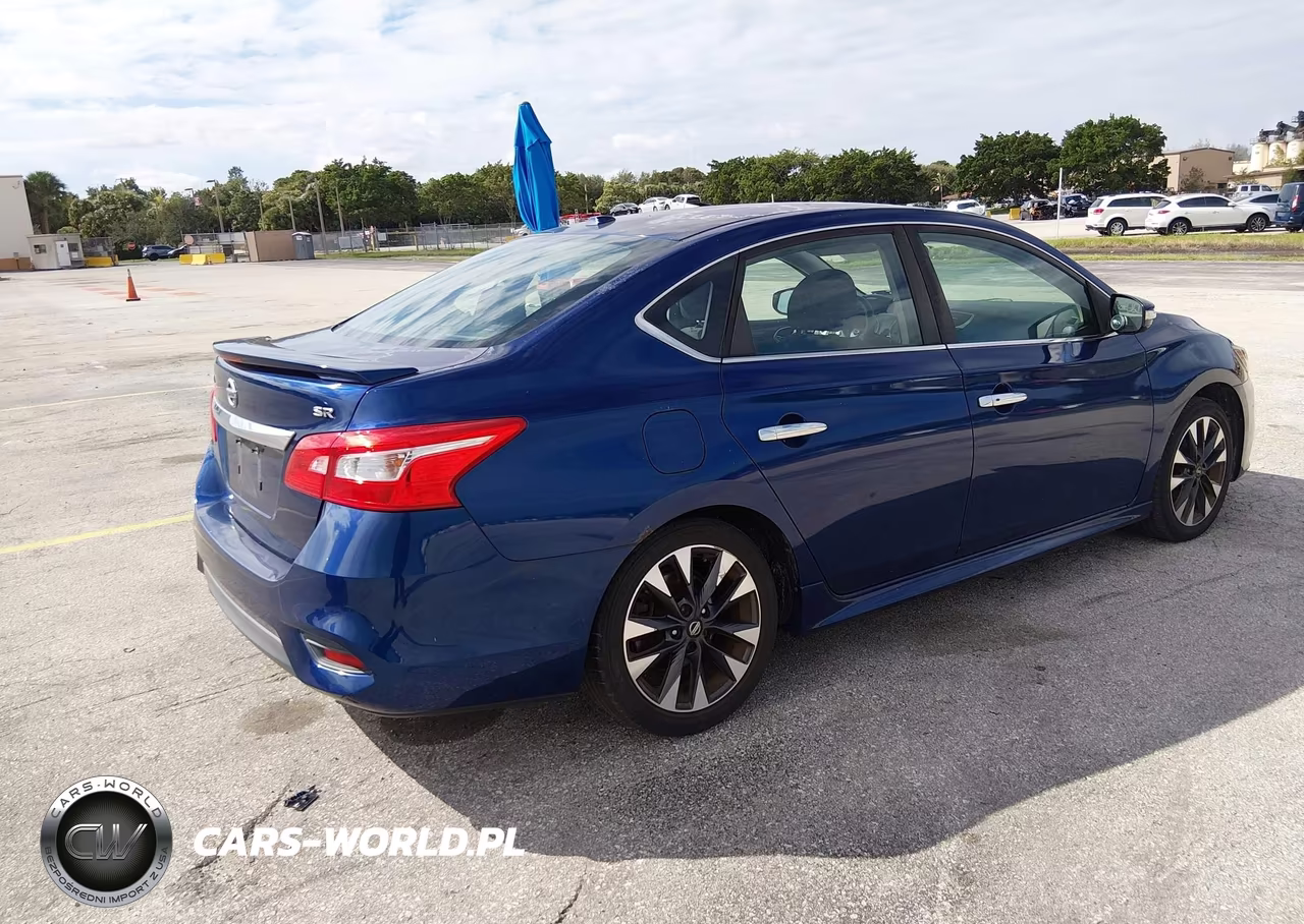 2017 Nissan Sentra Sr VIN:3N1AB7AP3HY260335 - 4