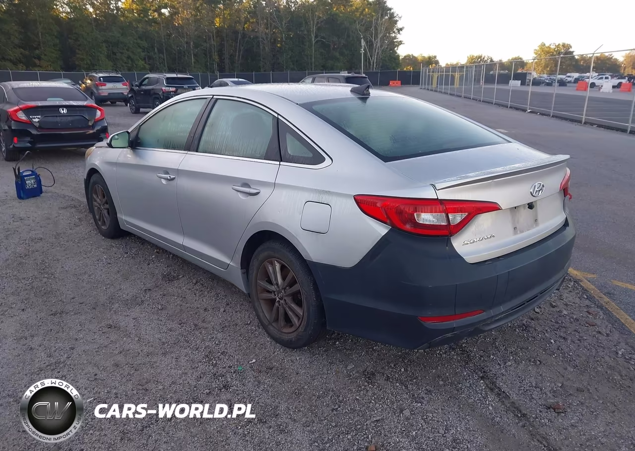 2016 Hyundai Sonata VIN:5NPE24AF8GH406437 - 3