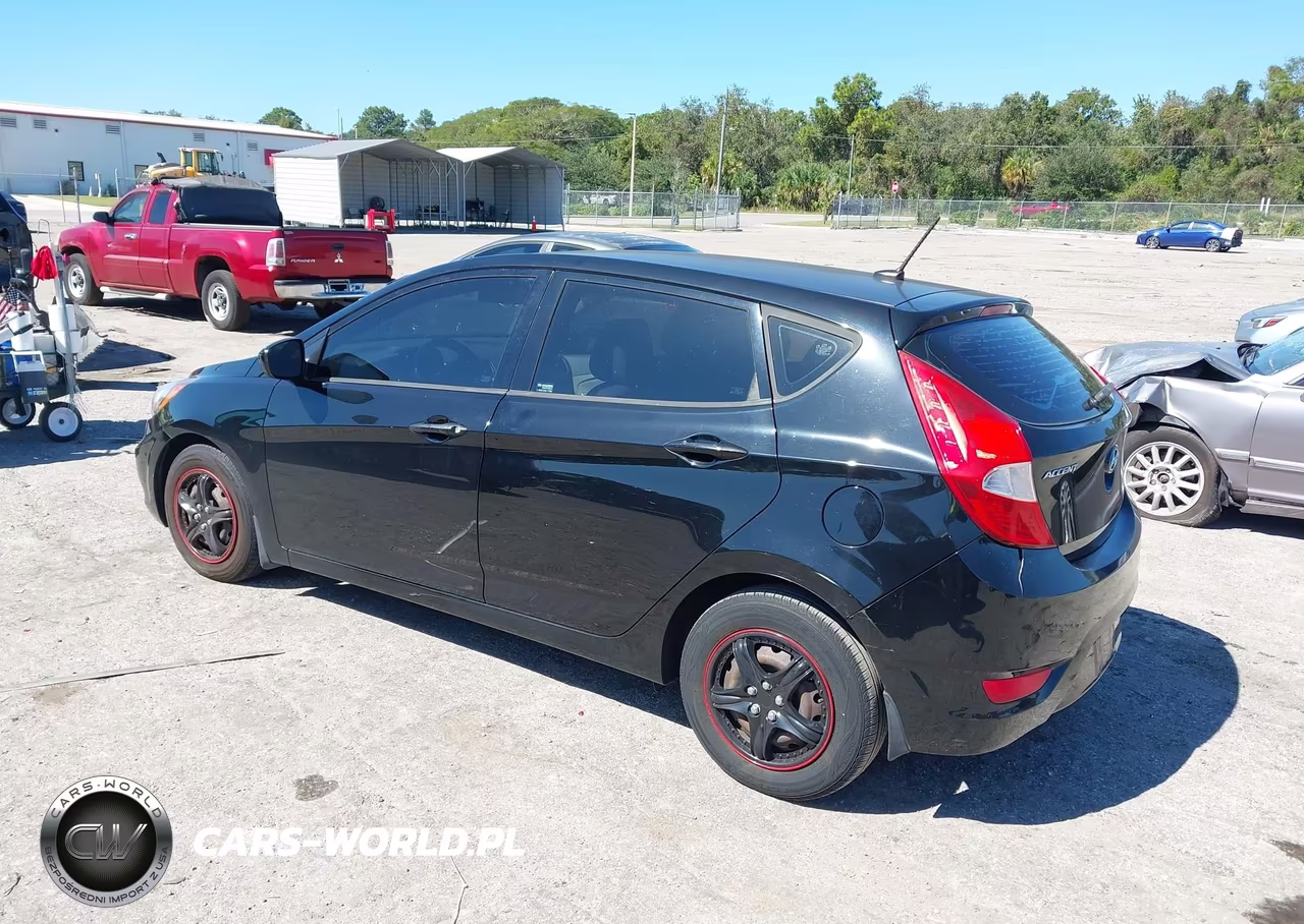 2013 Hyundai Accent Gs VIN:KMHCT5AE2DU089995 - 3