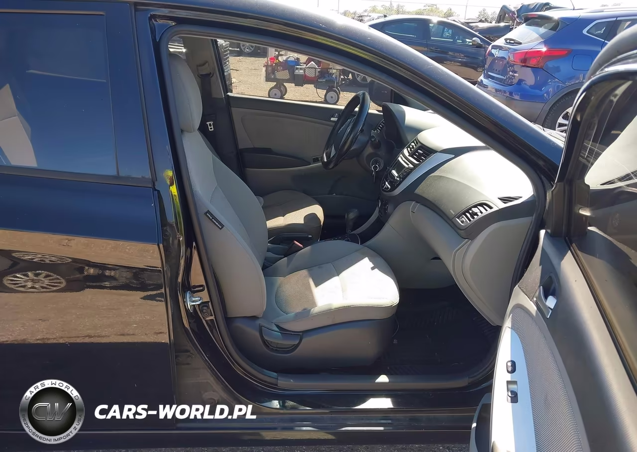 2013 Hyundai Accent Gs VIN:KMHCT5AE2DU089995 - 5
