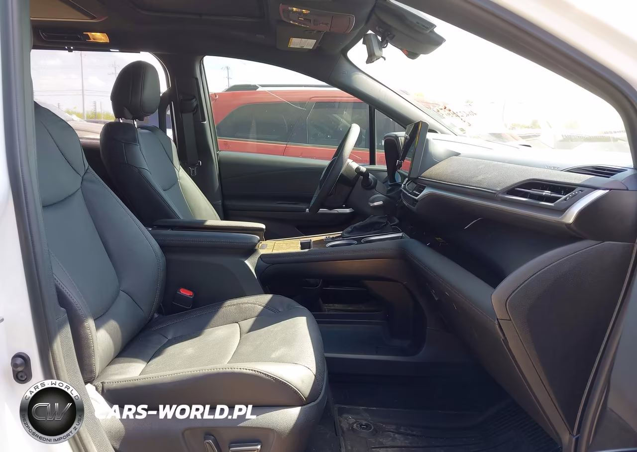 2026 Toyota Sienna Platinum VIN:5TDESKFC7TS282099 - 5