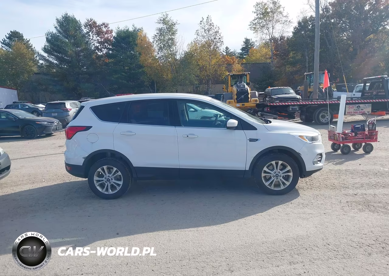 2019 Ford Escape Se VIN:1FMCU9GD1KUB18189 - 13