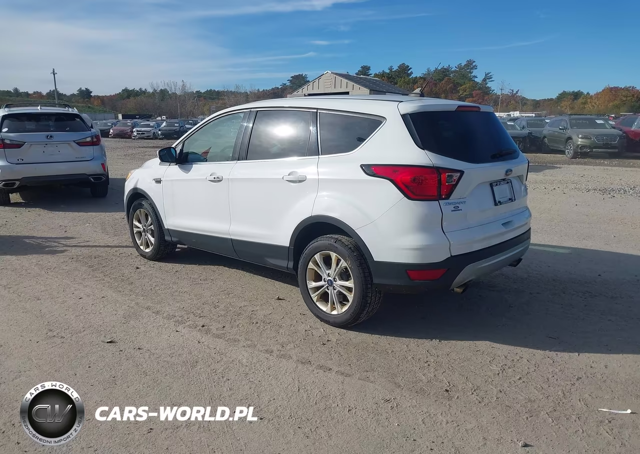 2019 Ford Escape Se VIN:1FMCU9GD1KUB18189 - 3