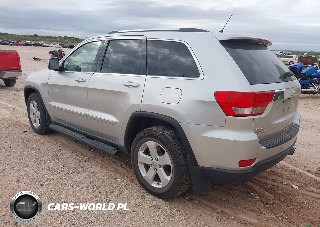 2011 Jeep Grand Cherokee Laredo VIN:1J4RR4GG7BC669885 - 3